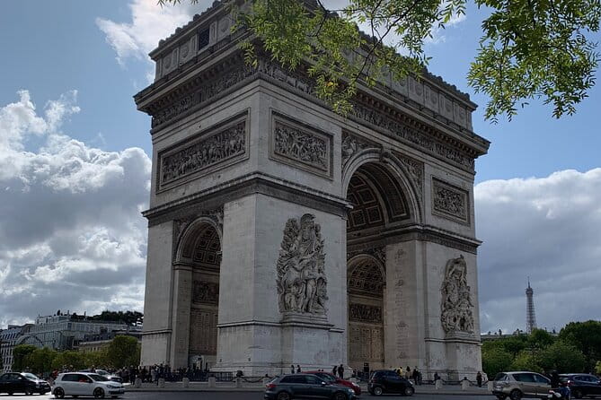 Arc de Triomphe and the Champs-Elysees Discovery Private Tour - Strolling Along the Champs-Elysées: A Blend of Glamour and History