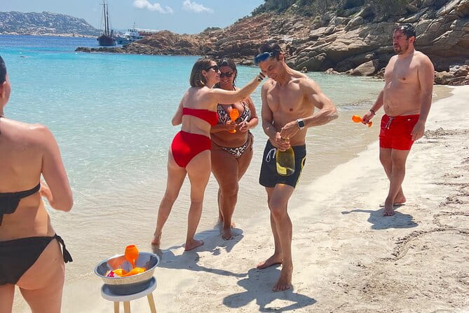 Archipelago of La Maddalena: boat tour with skipper. - Key Points