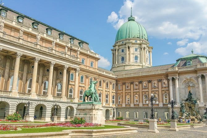 Architectural Budapest: Private Tour with a Local Expert - Who Should Consider This Tour?