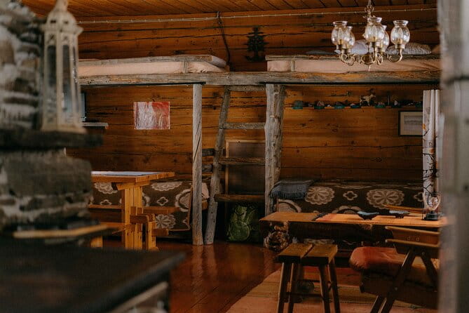 Arctic Reindeer Farm Experience with Snowshoeing in the Wild - Key Points