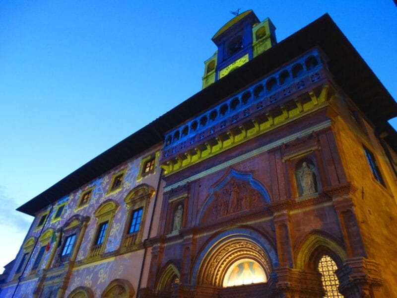 Arezzo: Guided Walking Tour with Piazza Grande - What Does It All Mean for You?