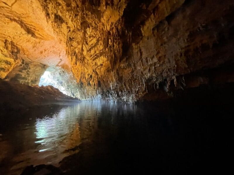 Argostoli: Melissani Lake, Drogarati Cave, and Myrtos Beach - An In-Depth Look at Kefalonia’s Top Attractions