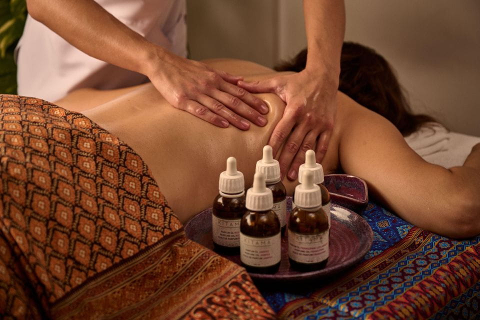 Aromatic Oil Massage - Booking and Reservations