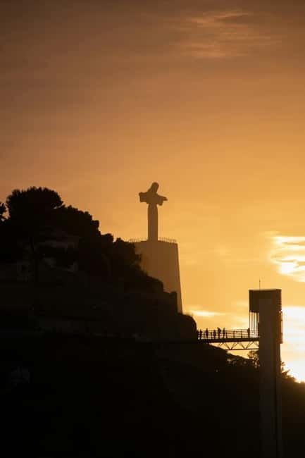 Arrábida & Sesimbra Day Trip: Wine Tasting, Nature & Beaches - The Scenic Start: From Lisbon to Arrábidas Natural Beauty