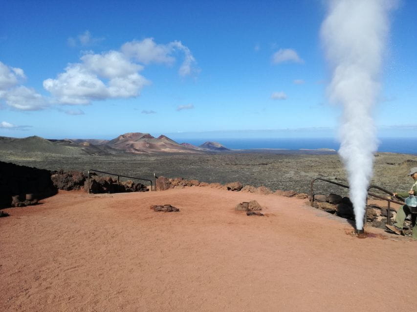 Arrecife: Timanfaya and Green Lagoon for Cruise Passengers - Itinerary of the Adventure