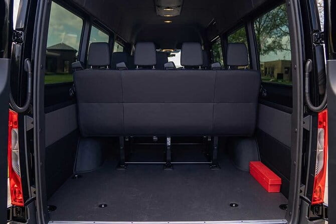 Arrival Private Transfer from MAD Airport to Madrid in a Minibus - Seamless Arrival Experience in Madrid