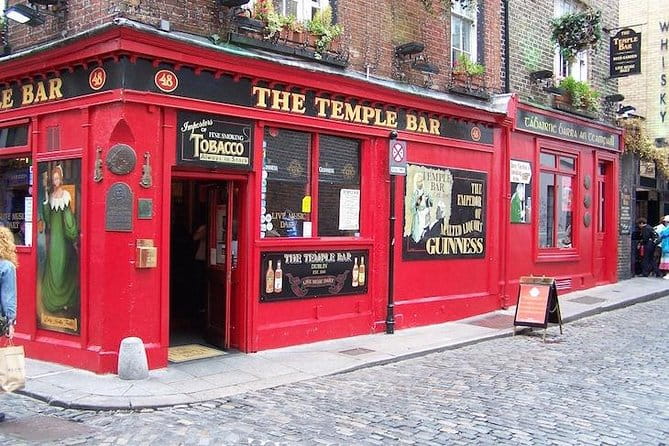 Arrival Transfer: Dublin Airport DUB to Dublin in Business Car - The Real Value: Cost, Convenience, and Peace of Mind