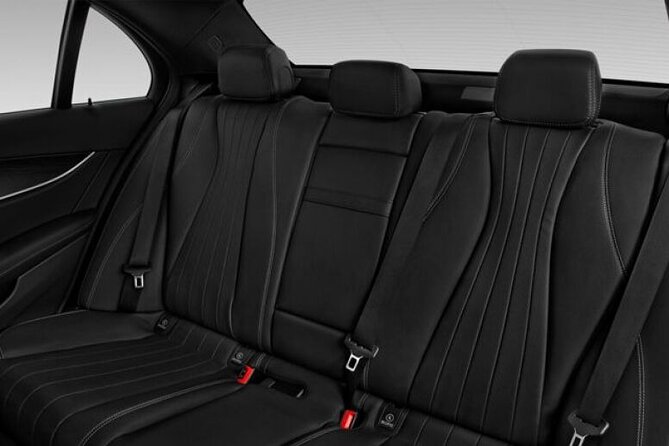 Arrival Transfer From Munich Airport to Munich City by Sedan - Booking and Cancellation Policy