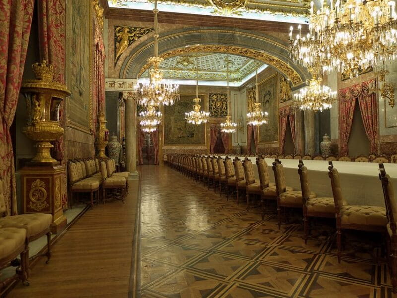 Art and Heritage: Tour the Royal Palace of Madrid - Private Apartments and Historic Rooms