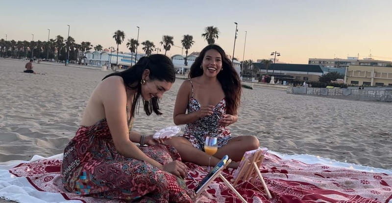 Art and Ocean Breeze: Painting Experience. - A Closer Look at the Art and Ocean Breeze Experience