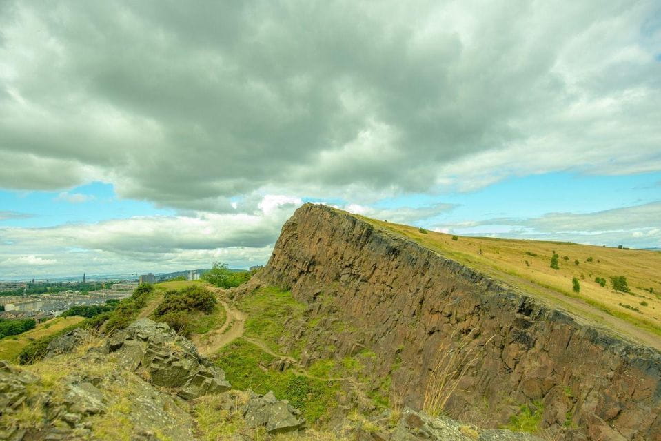 Arthurs Seat In App Audio Tour: a Vertiginous Hike - Dormant Volcano Exploration
