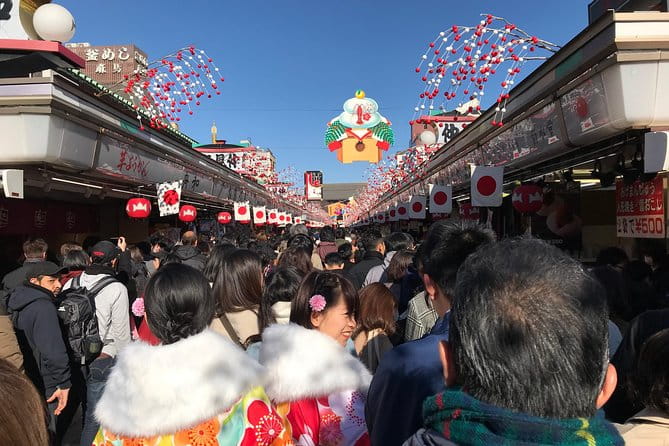 Asakusa: 1400-Year History Exploration - Nakamise-dori: A Lively Market Street