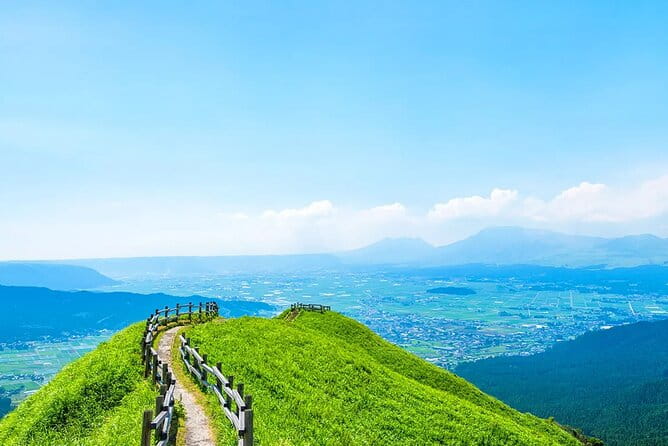 Aso Volcano Kusasenri Shrine and Kurokawa Onsen Tour From Fakuoka - Inclusions and Pricing
