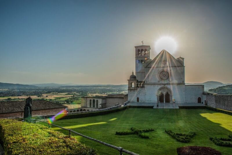 Assisi: 3-hours private tour including St. Francis Basilica - Exploring Assisi in Depth: A Detailed Review
