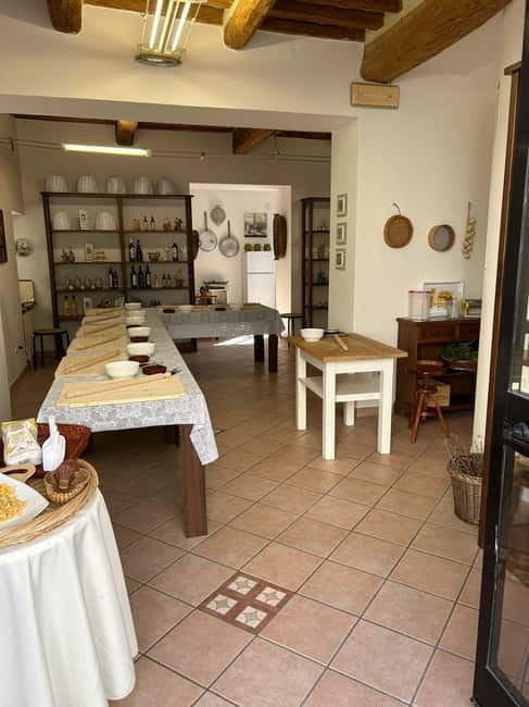 Assisi: Italian Sauce Cooking Class with Wine Tasting - Key points / Takeaways