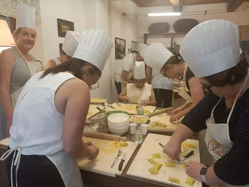 Assisi: Italian Sauce Cooking Class with Wine Tasting - Price and value: is it worth it?