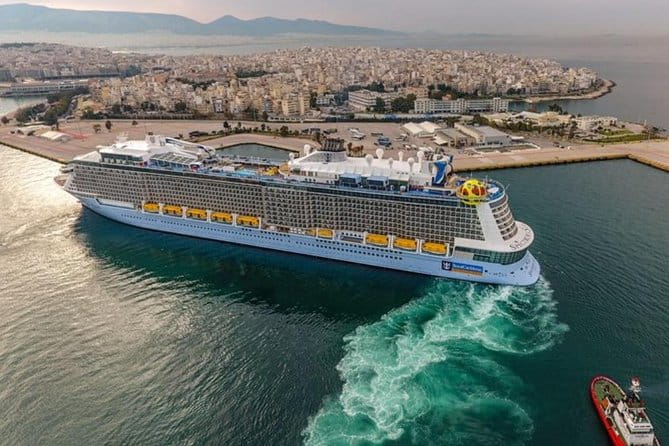 Athens Center to Cruise Piraeu's Terminals - A Practical and Comfortable Transfer from Athens Center