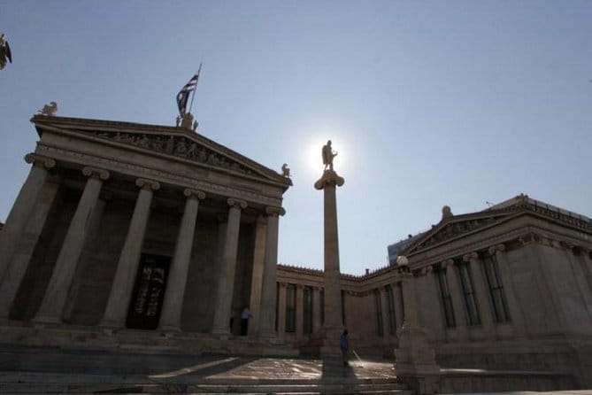 Athens city Tour (2hrs) combined with Piraeus Port Cruise Terminal transfers - Breathtaking Views from Mount Lycabettus
