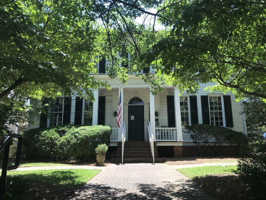 Athens Georgia Scavenger Hunt Walking Tour and Game - Score Points and Compete