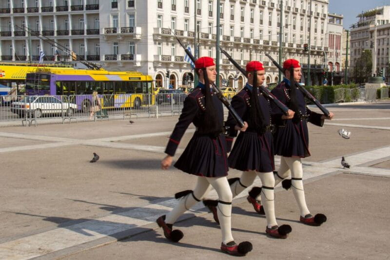 Athens: Highlights and Acropolis Guided Tour - Starting with a Strong Introduction to Athens