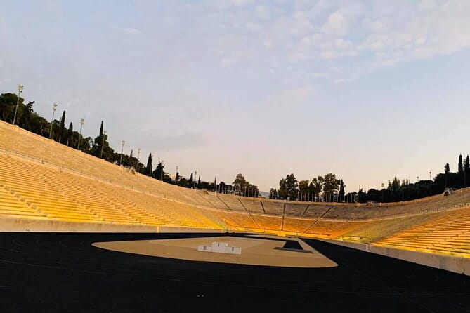 Athens Highlights, full day - accessible excursion - Watching the Changing of the Guards at Syntagma Square