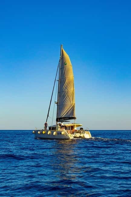 Athens: Private Catamaran Experience with Meal & Open Bar - Sunset views and memorable moments