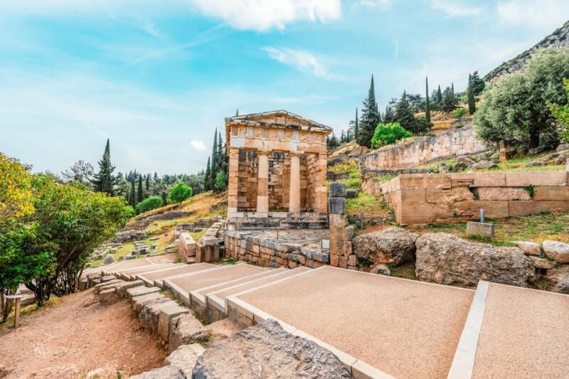 Athens: Private Tours of Delphi, Delphi Museum, and Arachova - A Private Day Trip to Delphi and Arachova: A Journey Through Greece’s Cultural Heart