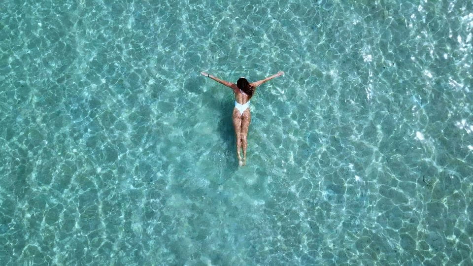 Athens: Swimming Cruise With Lunch, Wine & Live DJ on Board - Lunch and Beverages