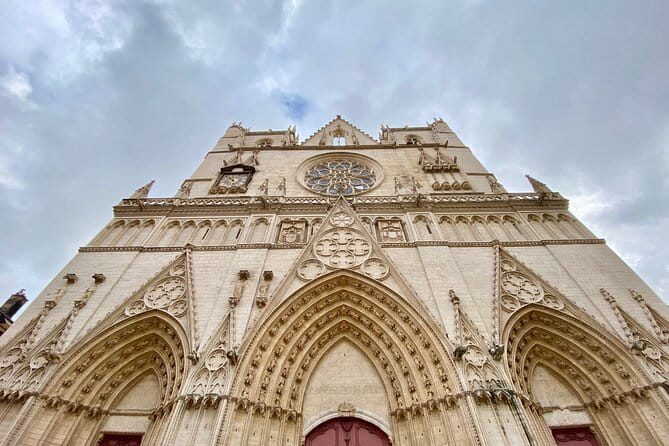 Audio-guided tour of Old Lyon - The Detailed Journey Through Old Lyon