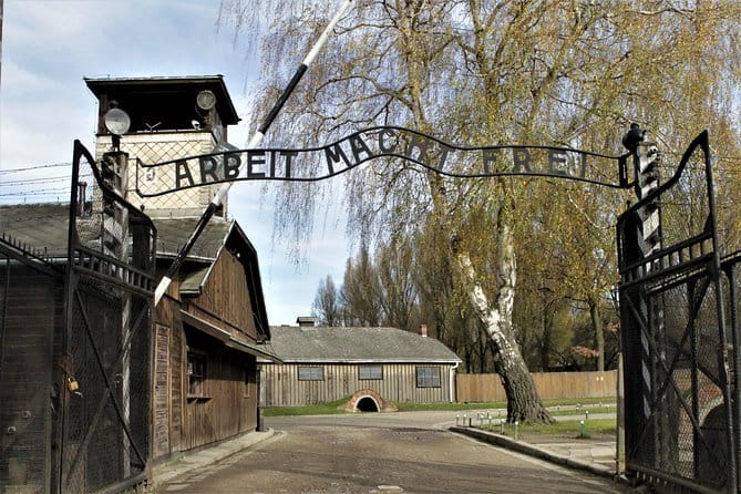 Auschwitz & Birkenau English guided tour by private transport from Katowice - Final Thoughts