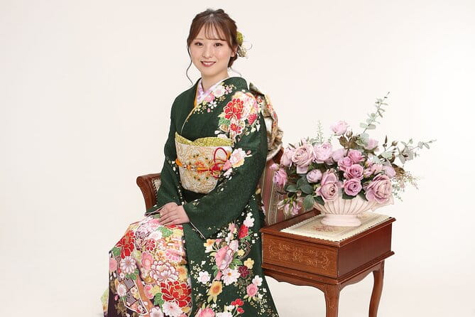 Authentic Japanese Kimono Experience in a Private Studio - Lunch and Local Cuisine