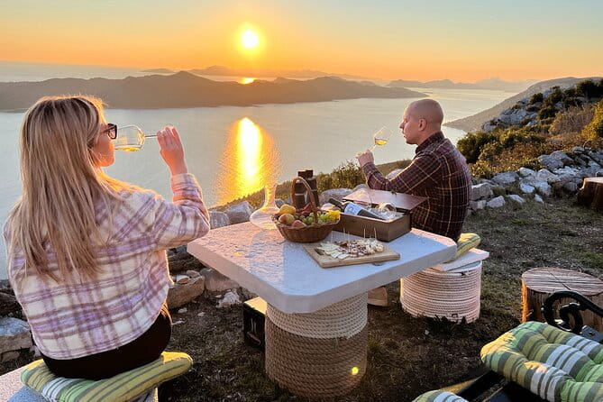 Authentic private viewpoint wine&dine tour - A Closer Look at the Itinerary