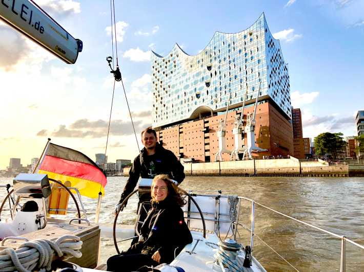 Authentic sailingtrip "towards Blankenese", Hamburg/Elbe - Key Points / Takeaways