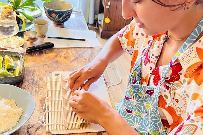 Authentic Vegetarian Sushi Cooking Class in Osaka - Key Points
