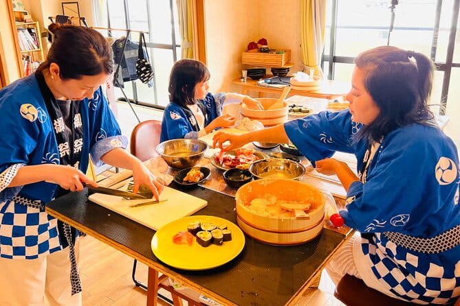 Authentic Vegetarian Sushi Cooking Class in Osaka - Cooking Class Features and Equipment