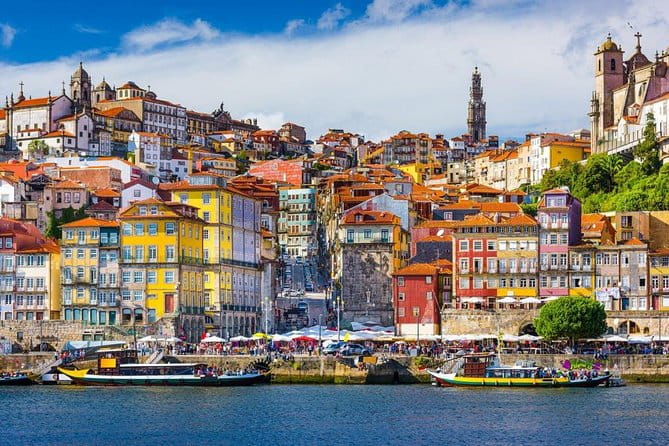 Aveiro, Coimbra and Fatima Private Tour from Oporto with pick up - FAQ