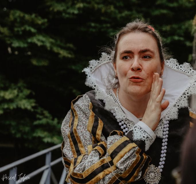 Avignon: Immersive Guided Tour of 1860 - A Unique Step Back in Time in Avignon