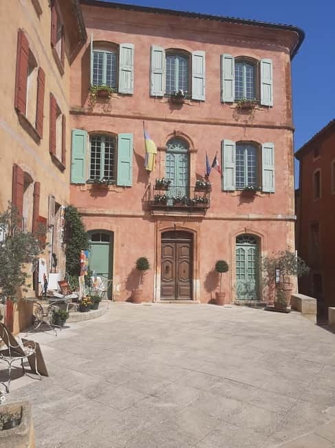 Avignon: Luberon, Gordes, and Roussillon Half-Day Tour - The Experience of the Day