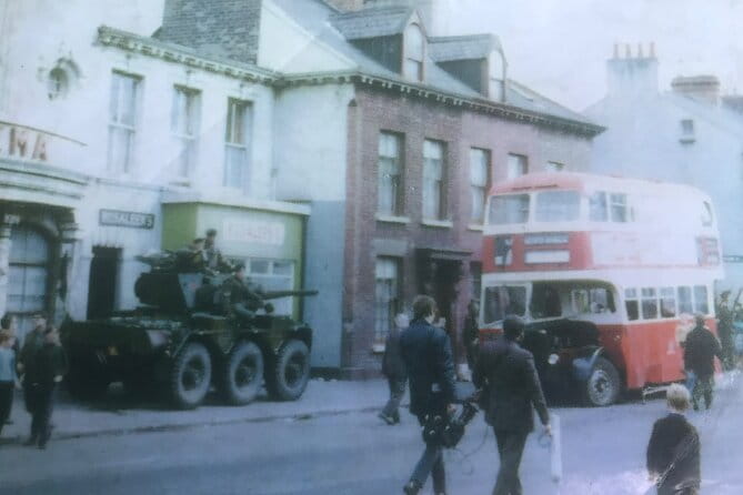 Award Winners Express 2 Hrs Black Taxi Tours and Mural Taxi Tour - Flexible Itinerary