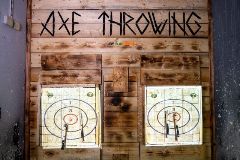 Axe Throwing in Fun Arena in the centre of Prague - Key points / Takeaways