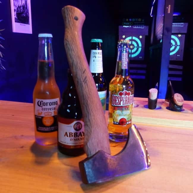 AXE THROWING TENERIFE - A Gentle Introduction to Axe Throwing Tenerife