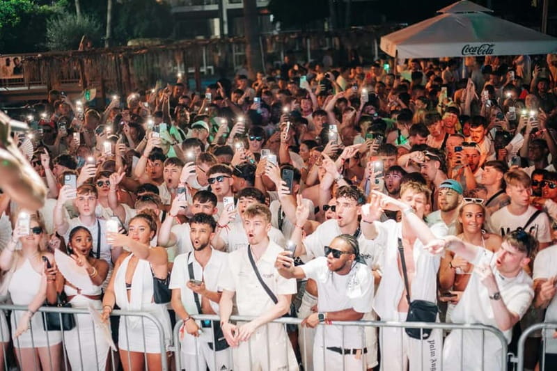 Ayia Napa: Agenda White Party - Pambos Napa Rocks Main Stage - Who Should Consider This Experience?