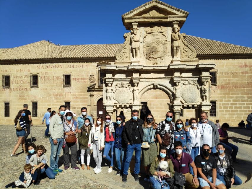 Baeza: City Highlights Walking Tour in Spanish - Tips for Participants