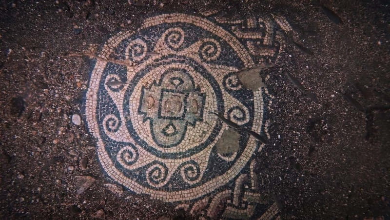 Baia Archaeological Park: underwater tours, snorkeling, try scuba diving. - The Itinerary in Detail