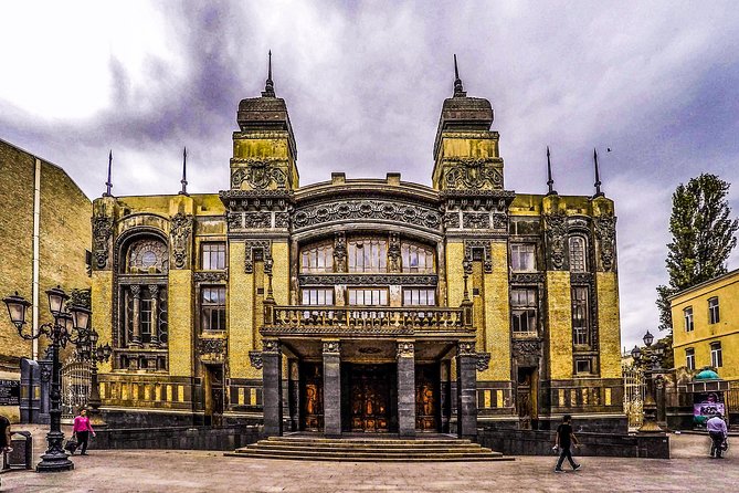 Baku Soviet Architecutre Gudied Walking Tour - Key Points