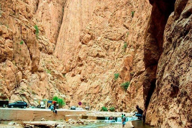 Balloon Ride With Berber Breakfast And Camel Ride Experience - Meeting and Pickup Details