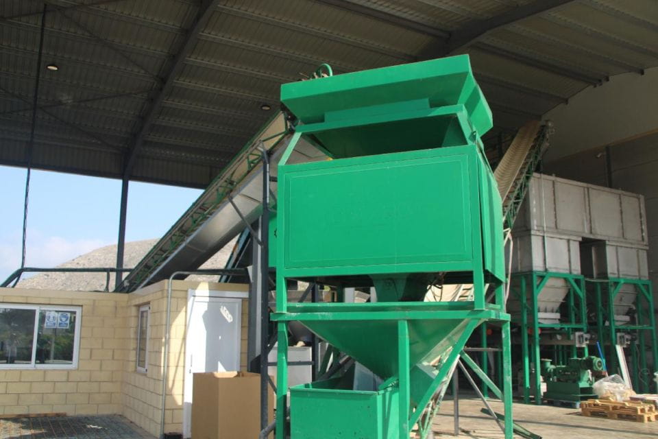 Balones: Guided Tour & Food Pairing With Local Oils & Wines - Inclusions and Information