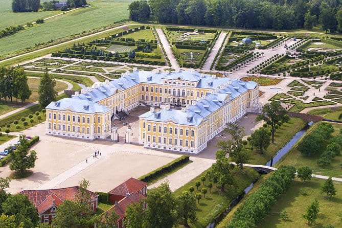 Baltics in a nutshell private 3 day tour - Latvia: From Palaces to Vibrant Streets