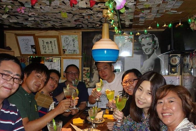 Bar Hopping With Local Food With a Guide - A Comprehensive Journey Guide