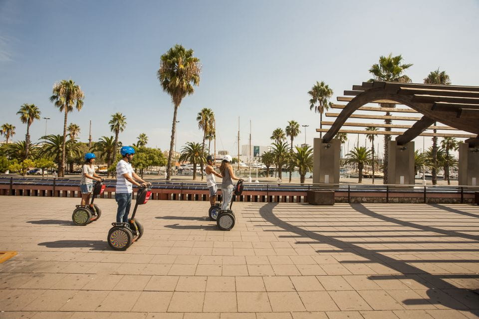 Barcelona: 1-Hour Sightseeing Segway Tour - Group Size and Structure